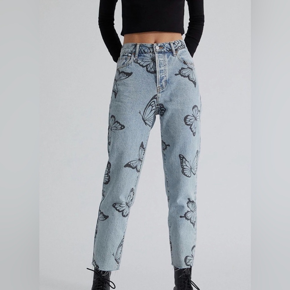 🦋 PacSun High Rise Straight Butterfly Print Jeans Light Wash